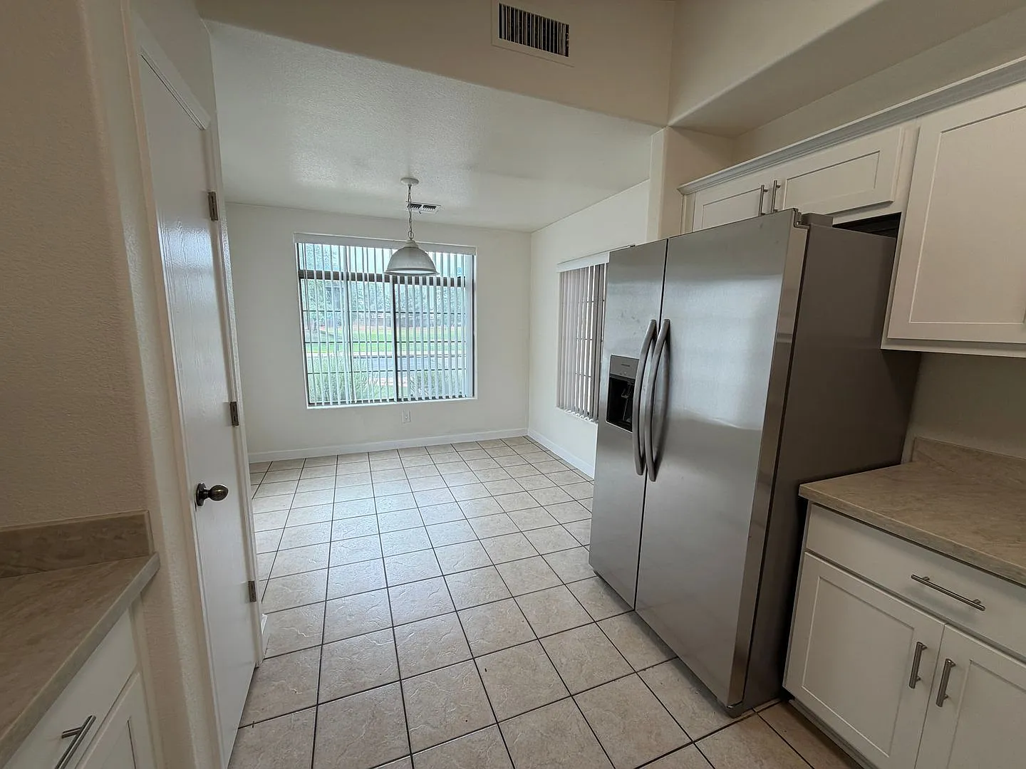 3 bed, 2.0 bath, 1559 sqft, $1,825 — Photo 3