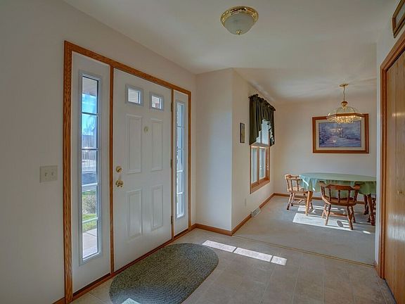3rd image of 2216 Lake Woods Way