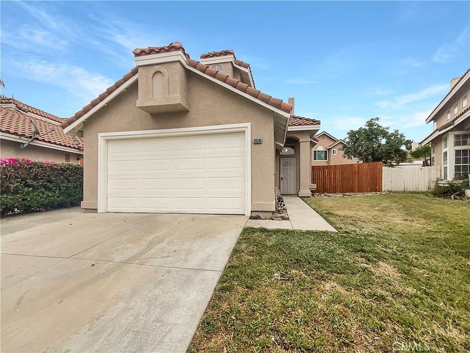 1st image of 30590 Lake Pointe Dr