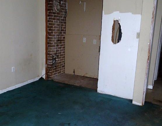 4th image of 811-13 Homer St