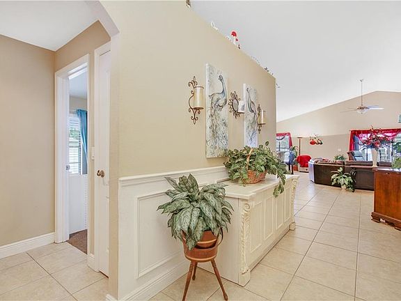 5th image of 2331 Amberly Ave