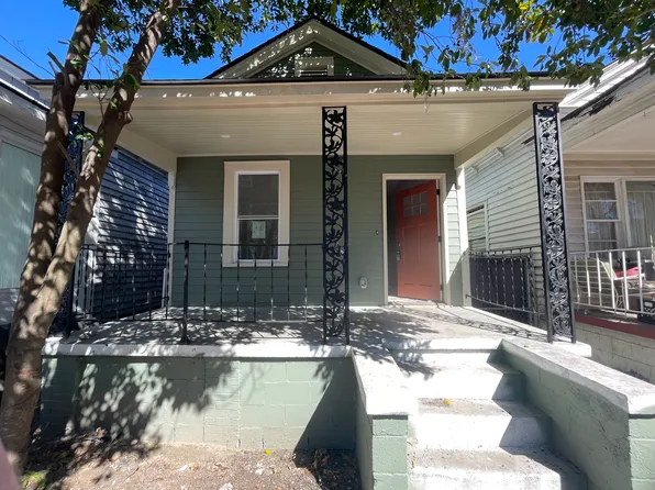 610 W 42nd St, Savannah, GA 31415
