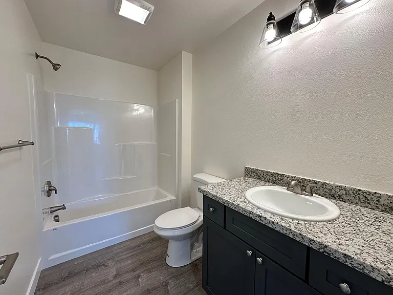 545 C St #8 — Photo 6