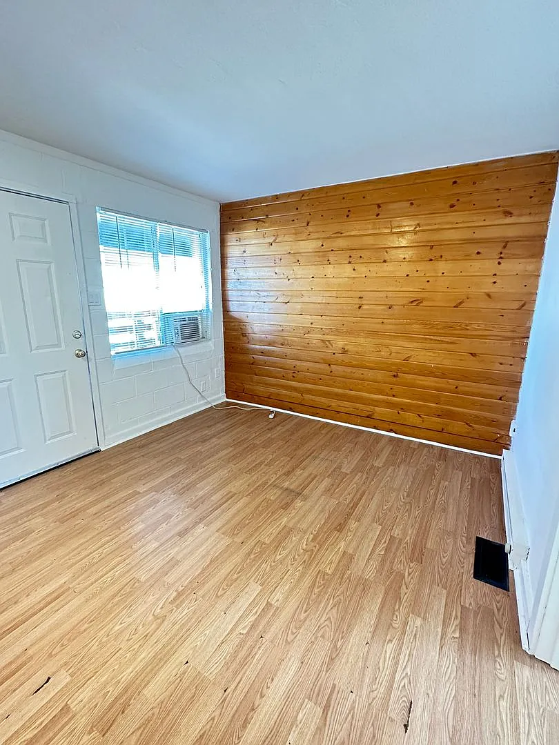 4545 Morrison Rd — Photo 3