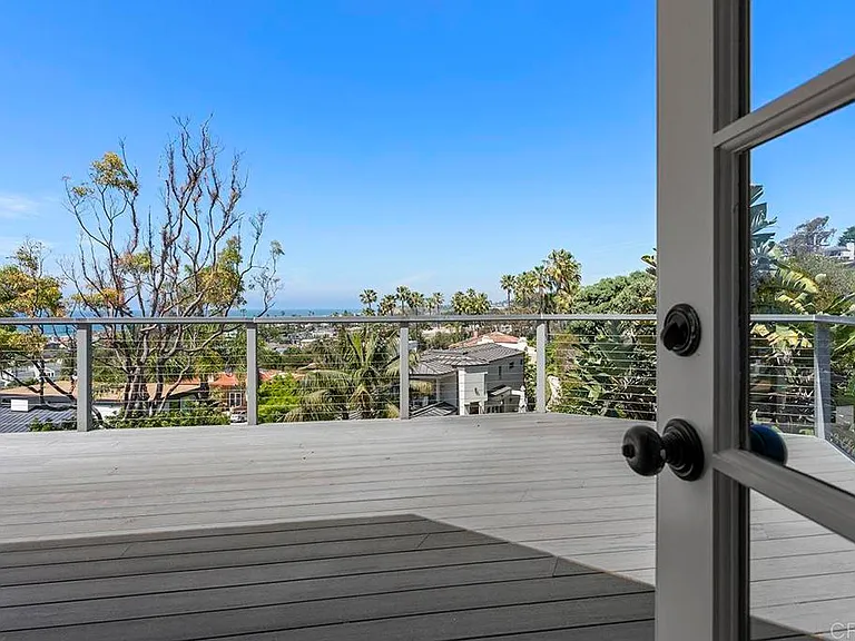 1654 Camino Del Mar #UPPER — Photo 49