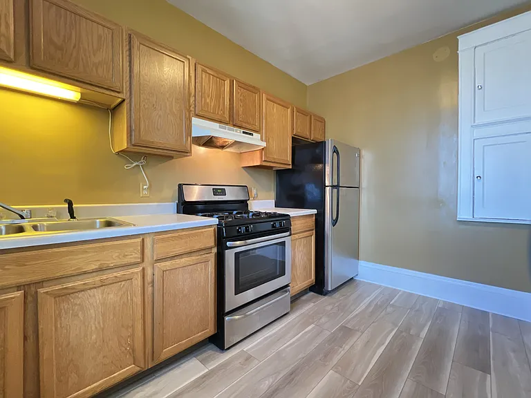 1298 Locust St #2 — Photo 9