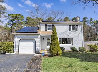 332 Manhattan Ave, Bayville, NJ 08721