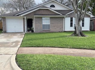 8518 Fairbrook Ln, La Porte, TX 77571