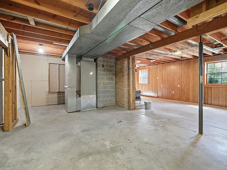 5757 Heards Mountain Rd — Photo 28