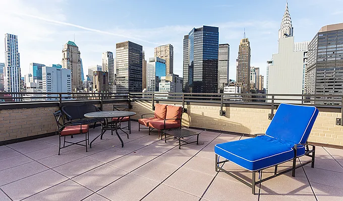 Sold by The Bamberger Group | media 9