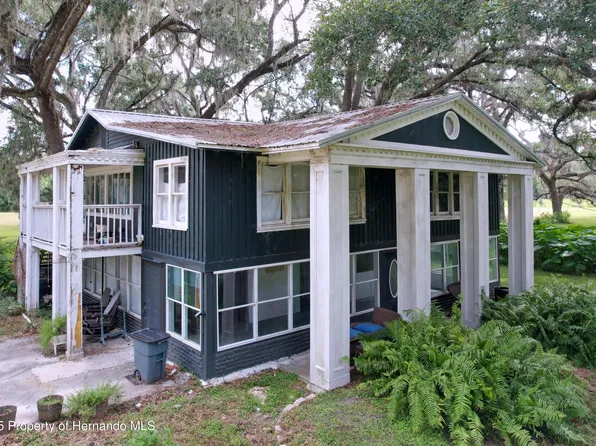 2740 Saturn Rd, Brooksville, FL 34604