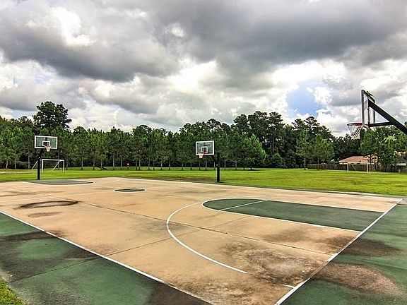 4th image of 76444 Deerwood Dr