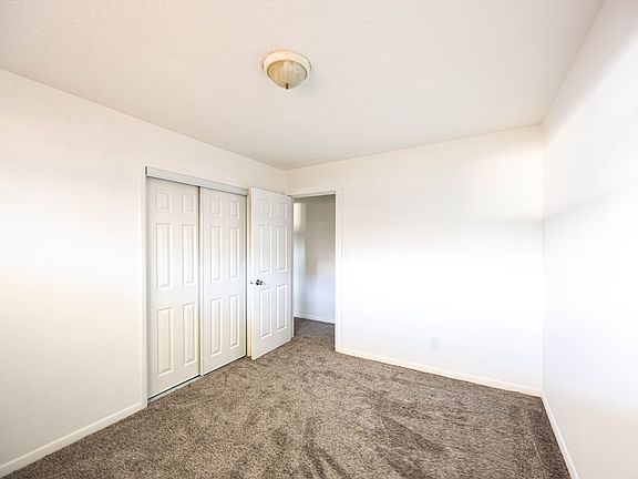3rd image of 3202 Henry Ave #3202