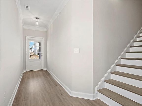 3rd image of 1919 Allagash Ln