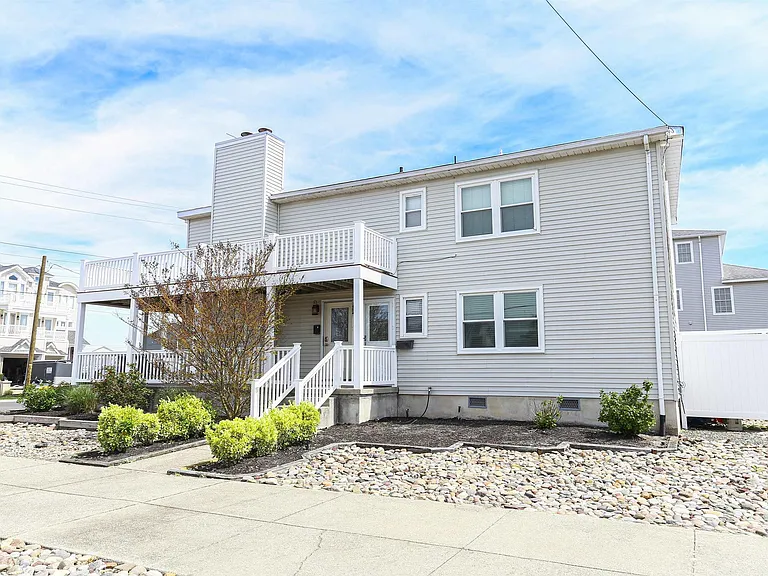 618 Bayshore Ave — Photo 49