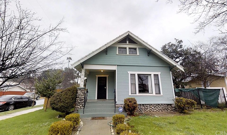1st image of 555 E Kingsley Ave