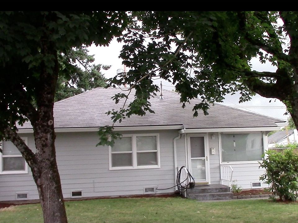 1st image of 2906 E 25th St