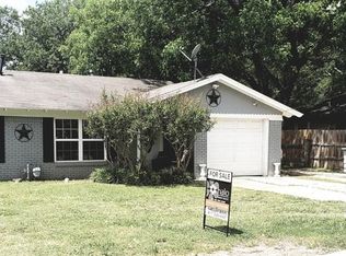 885 Sabine Ave, Cleburne, TX 76031