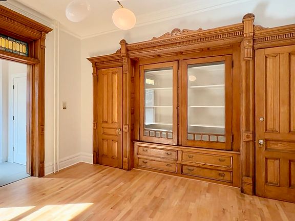 5th image of 558 Macdonough St #1