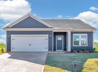 1010 Leoni Dr, Wellford, SC 29385