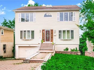 90 Norwood Rd, Yonkers, NY 10710