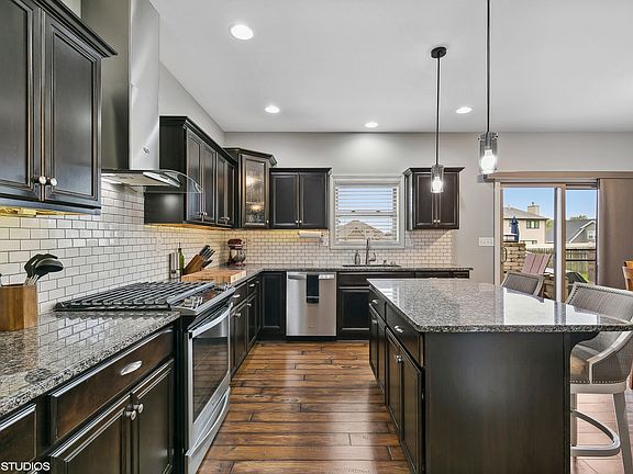 4th image of 9967 Wisteria Ln