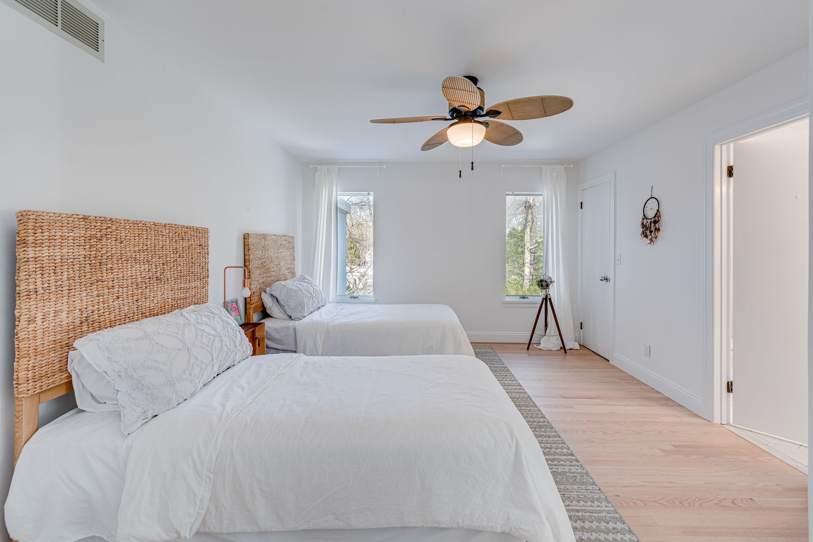  Upstairs bedroom