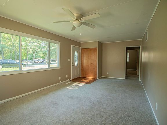 3rd image of 206 Montifiore St