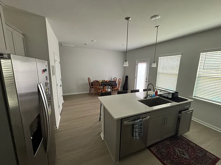 1600 Tamarisk Ln — Photo 10