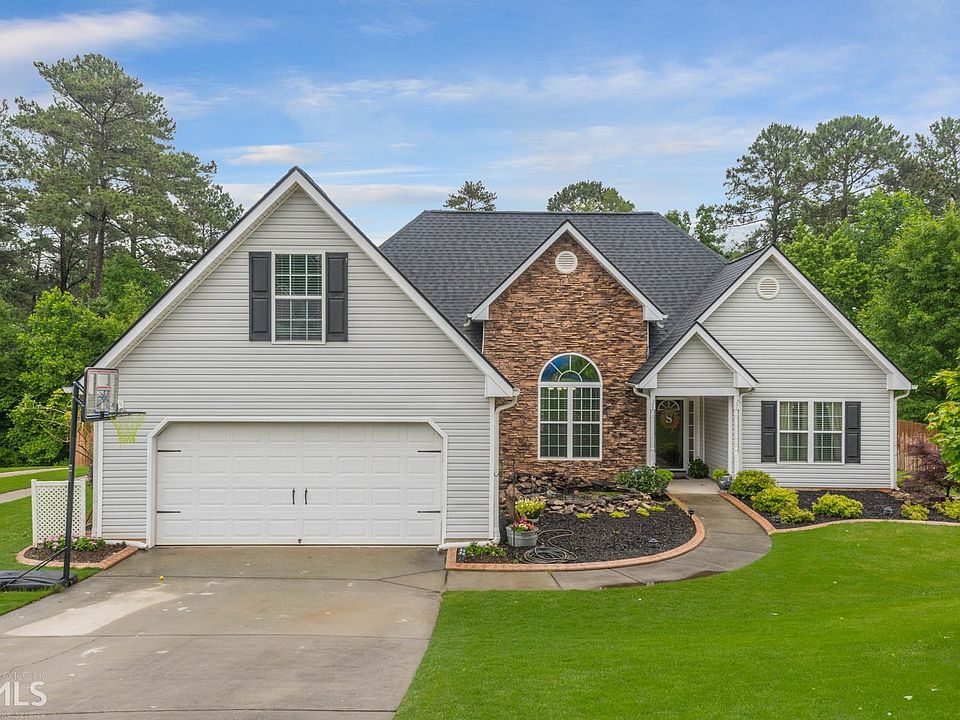 1st image of 766 Winding Grove Ln