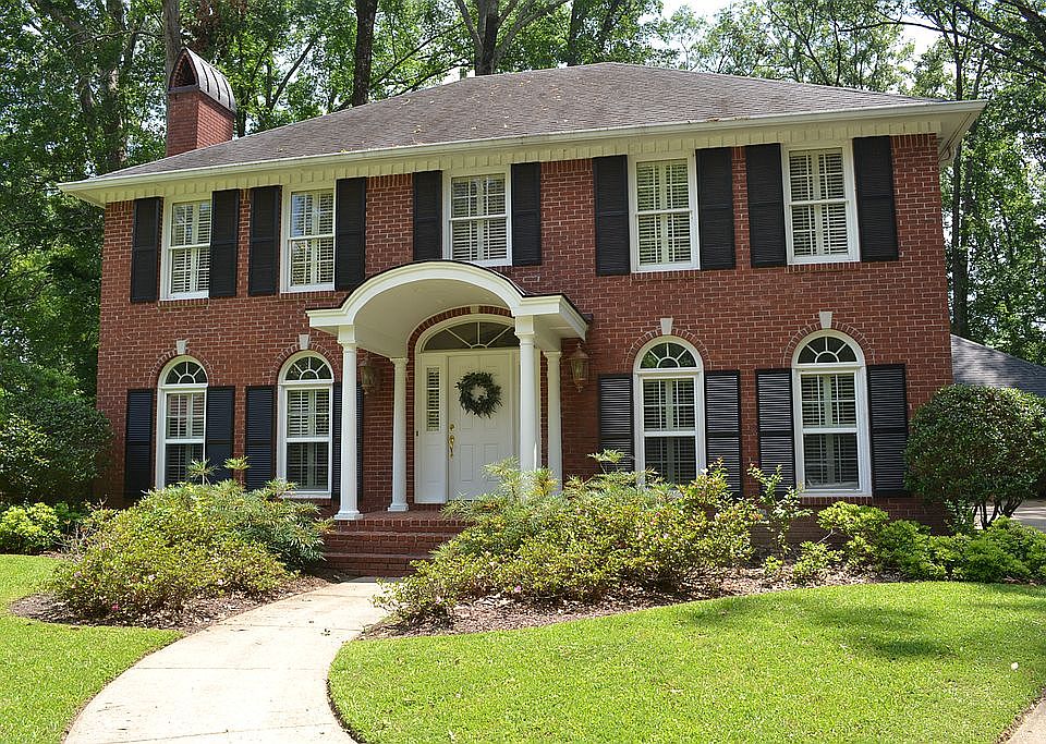 1st image of 118 Woodstock Dr