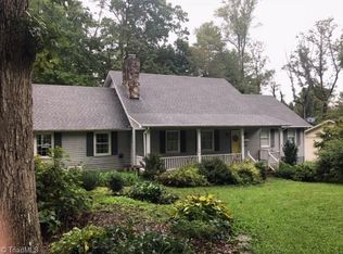 1413 Henri St, Mount Airy, NC 27030