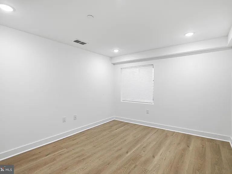 1018 W Arizona St — Photo 12