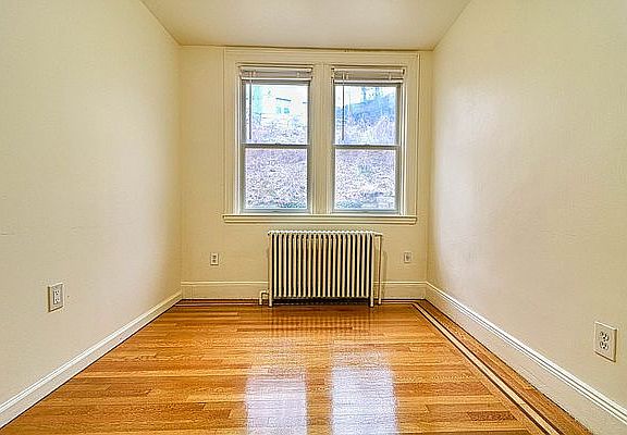 5th image of 3641 Irwin Ave Floor 1