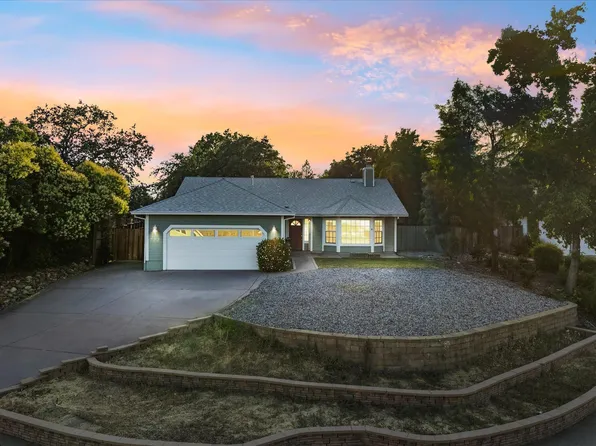 722 Saint Thomas Pkwy, Redding, CA 96003