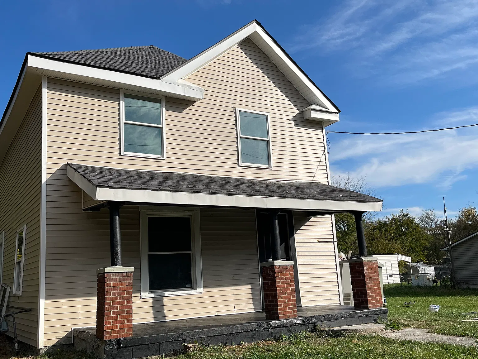 3 bed, 1000 sqft, $1,350 — Photo 2