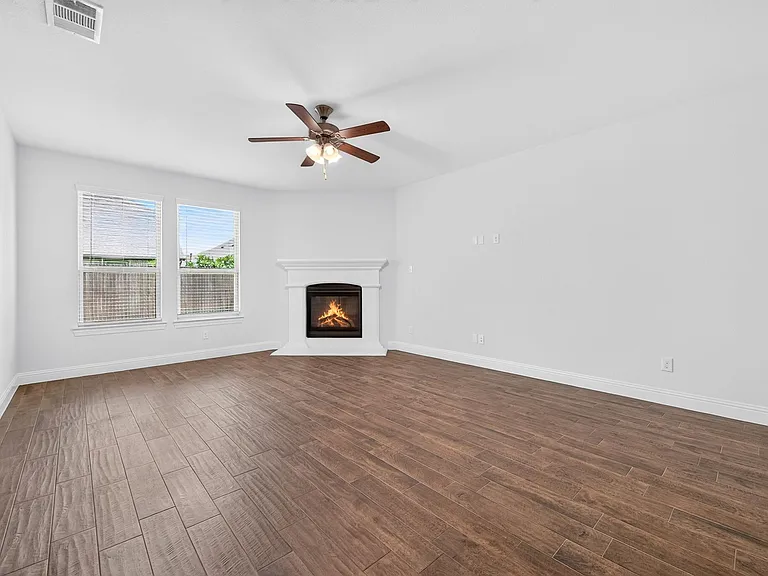 10920 Calvert Pl — Photo 9