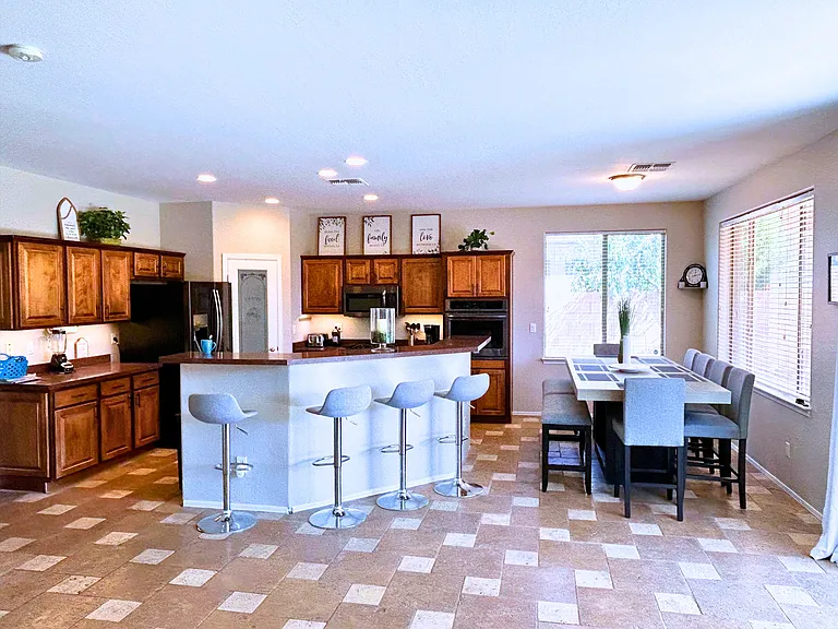 43323 W Venture Rd — Photo 1