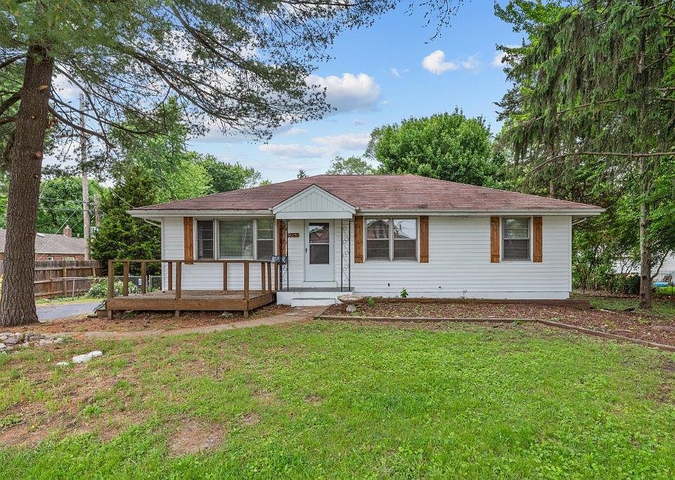1st image of 925 Lindsay Ln