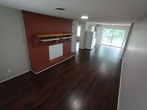 4th image of 52 Brianfield Dr #C