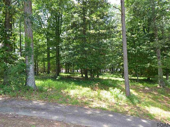 3rd image of 5804 Laurel Hill Ln