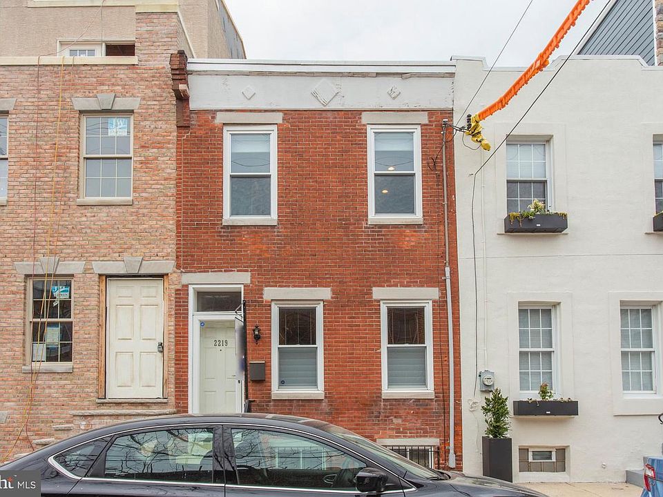 1st image of 2219 Carpenter St