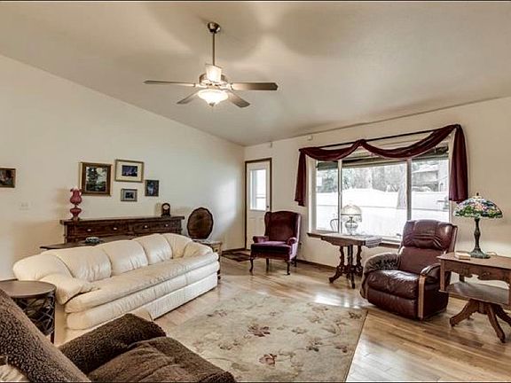 3rd image of 1416 S Siesta Ct