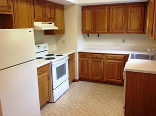 215 Woodcrest Dr APT C, Modena, NY 12548