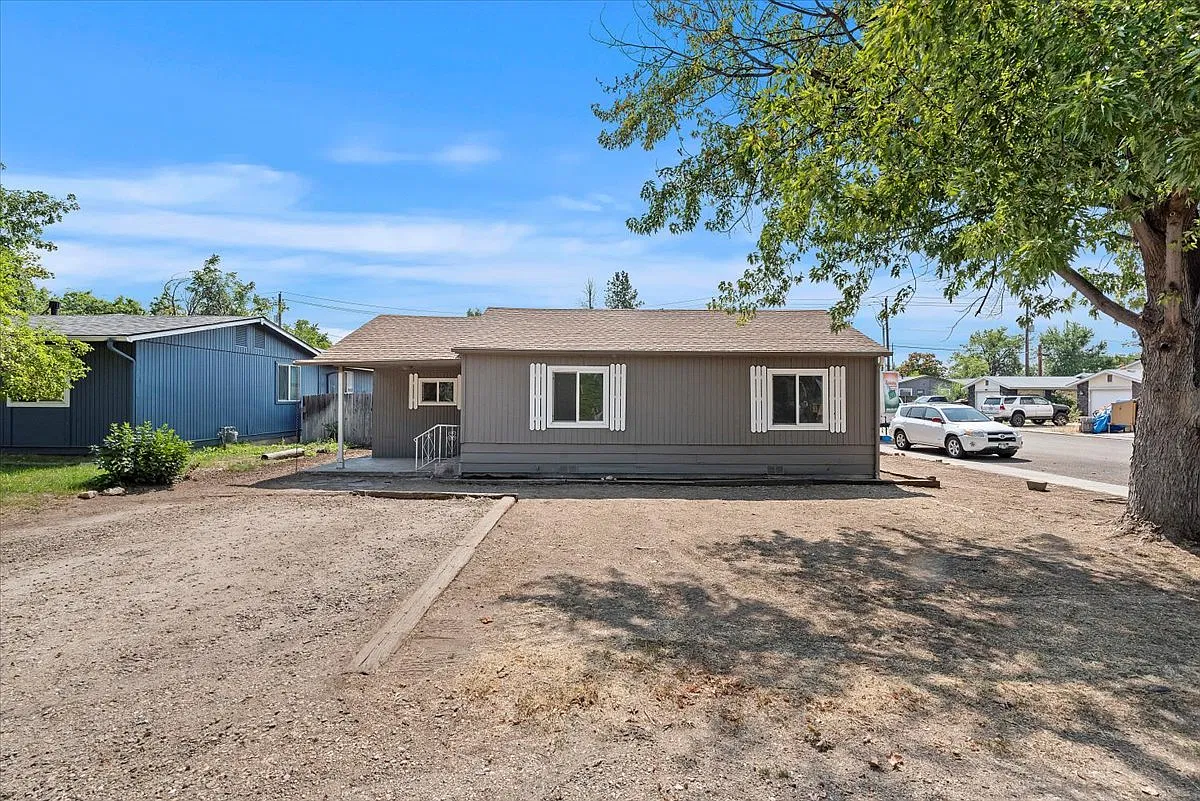 2 bed, 880 sqft, $1,850 — Photo 1