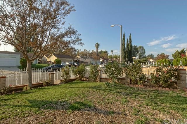 1st image of 1924 Jennifer Pl