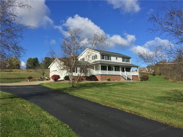 19 Misty Meadow Ln, Uniontown, PA 15401