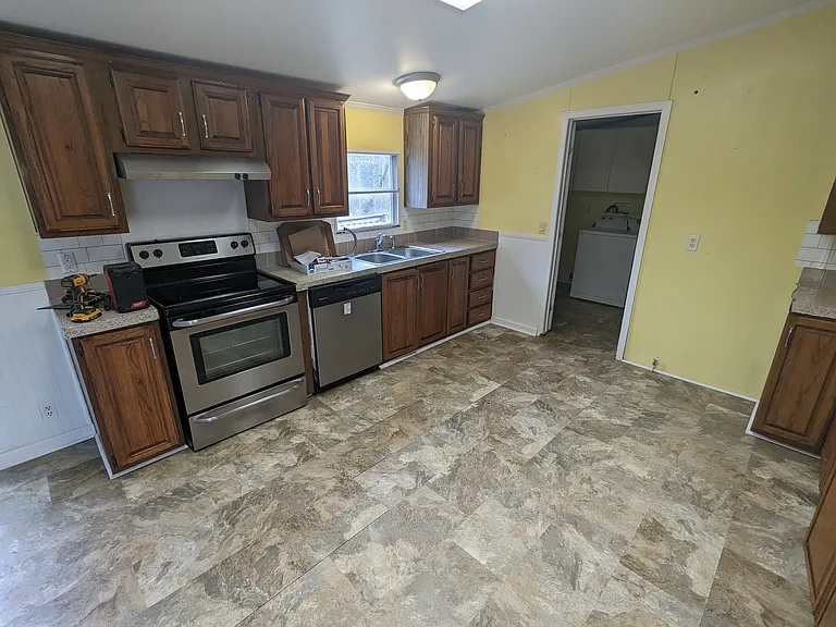 675 County Road 771 — Photo 3