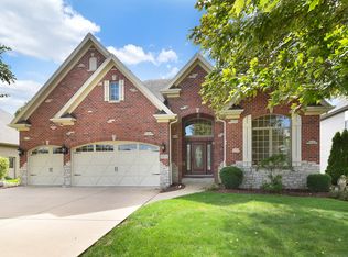 661 Sheffield Cir, Sugar Grove, IL 60554