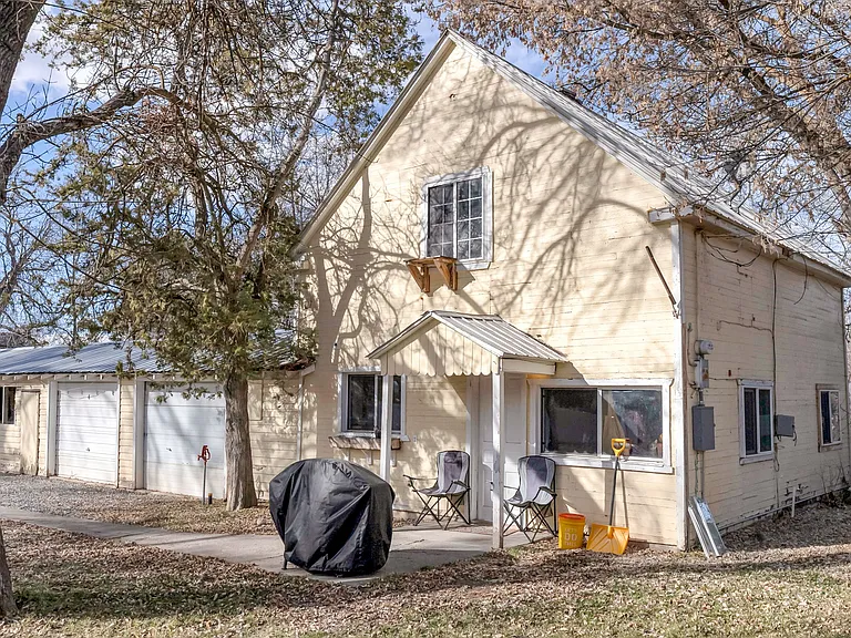 654 1/2 N 100 E — Photo 1